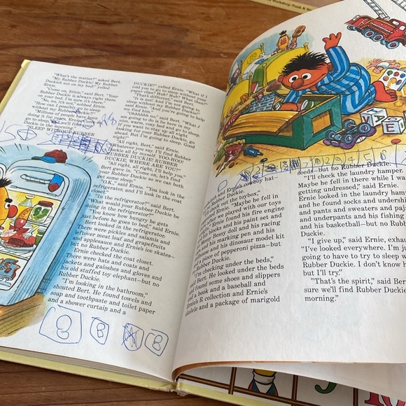 Vintage Seasame Street Books from the early 80s
Volume 1,2,3,4 - Picture 10 of 15